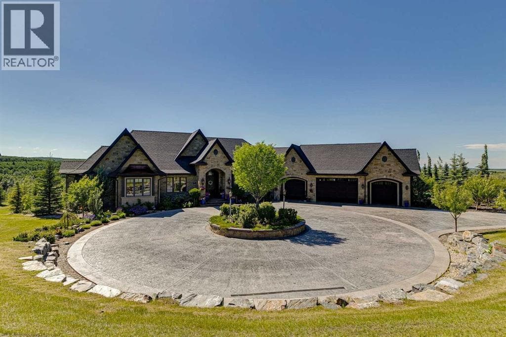 39 Red Willow Crescent W