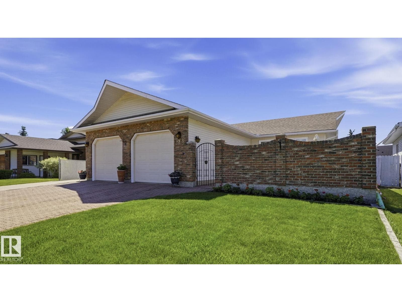 18315 86 AV NW
