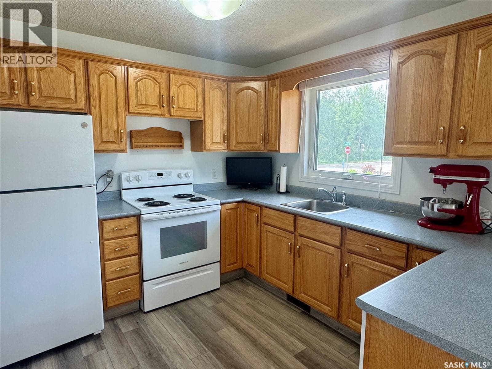 1504 Studer STREET — photo 3