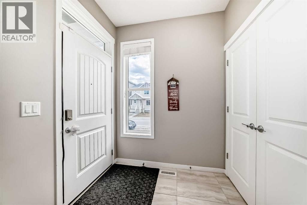 140 Howse Avenue NE — photo 5