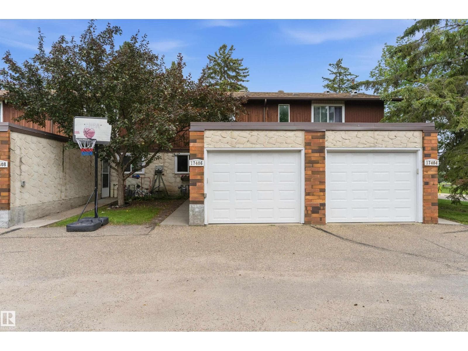 17406 76 AV NW — photo 2