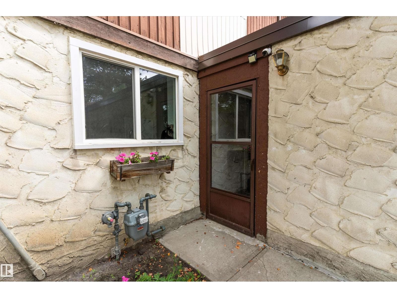 17406 76 AV NW — photo 3