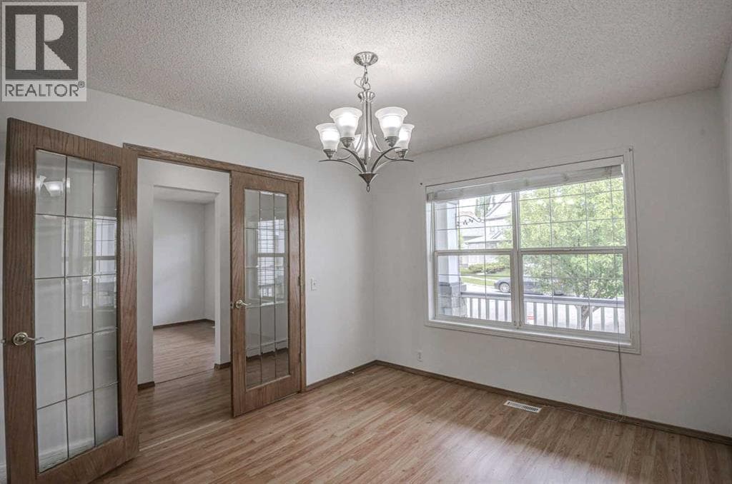 23 Prestwick Cove SE — photo 4