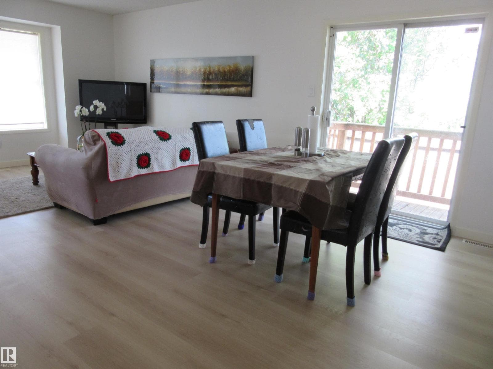 64 HEATHERGLEN CL — photo 4