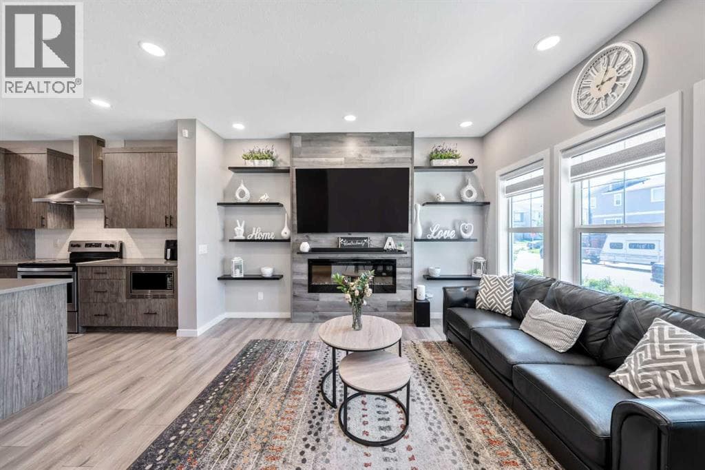 384 Chinook Gate Close SW — photo 3