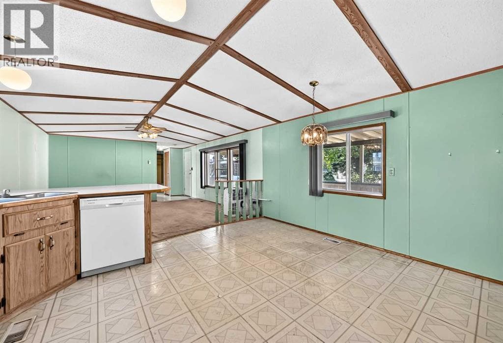 3218 Burroughs  NE — photo 4