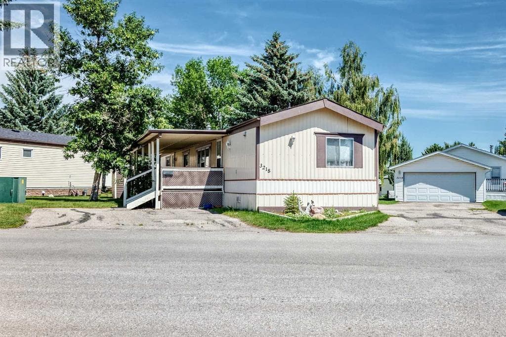 3218 Burroughs  NE