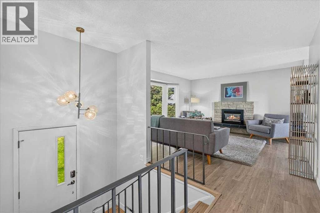 5408 Ladbrooke Drive SW — photo 5
