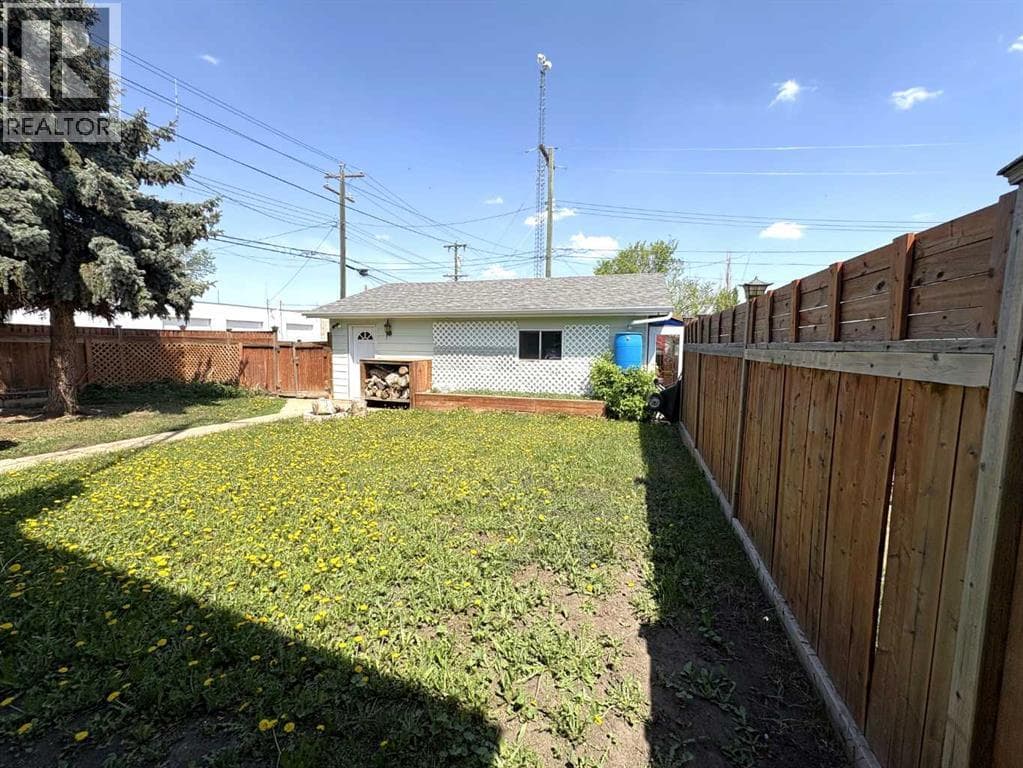 4913 48 Avenue — photo 5