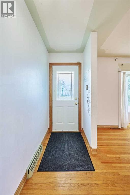 627 94 Avenue SW — photo 4