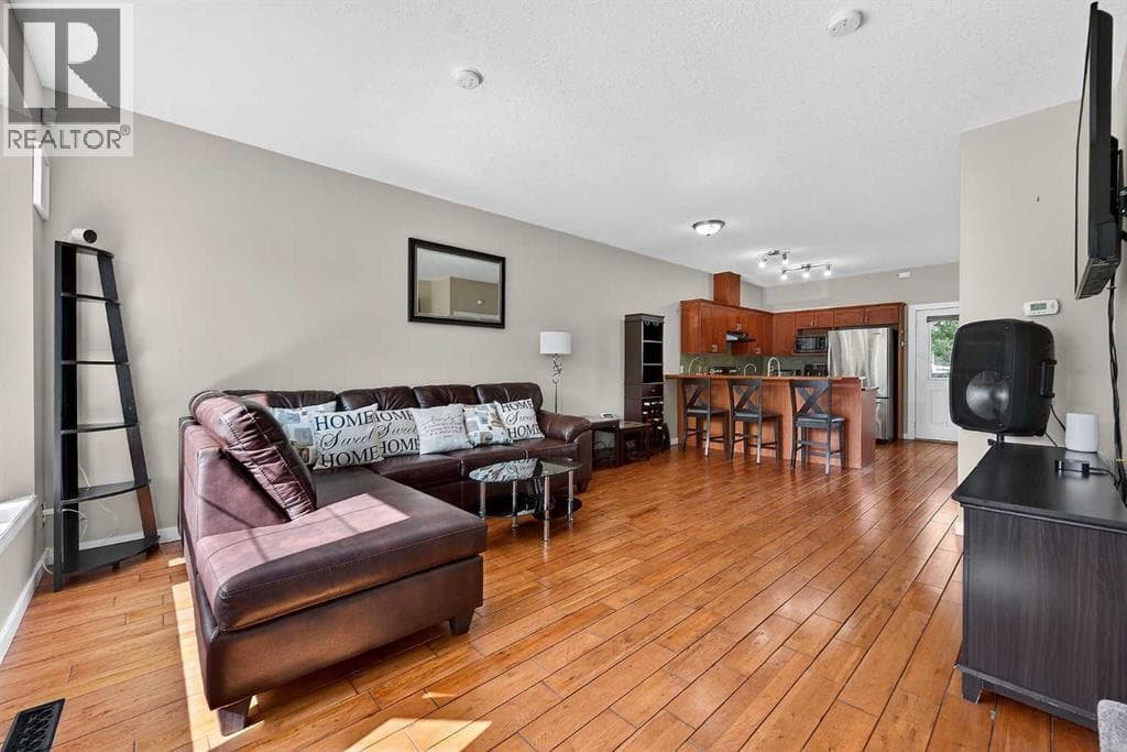 402, 2005 Luxstone Boulevard SW — photo 4