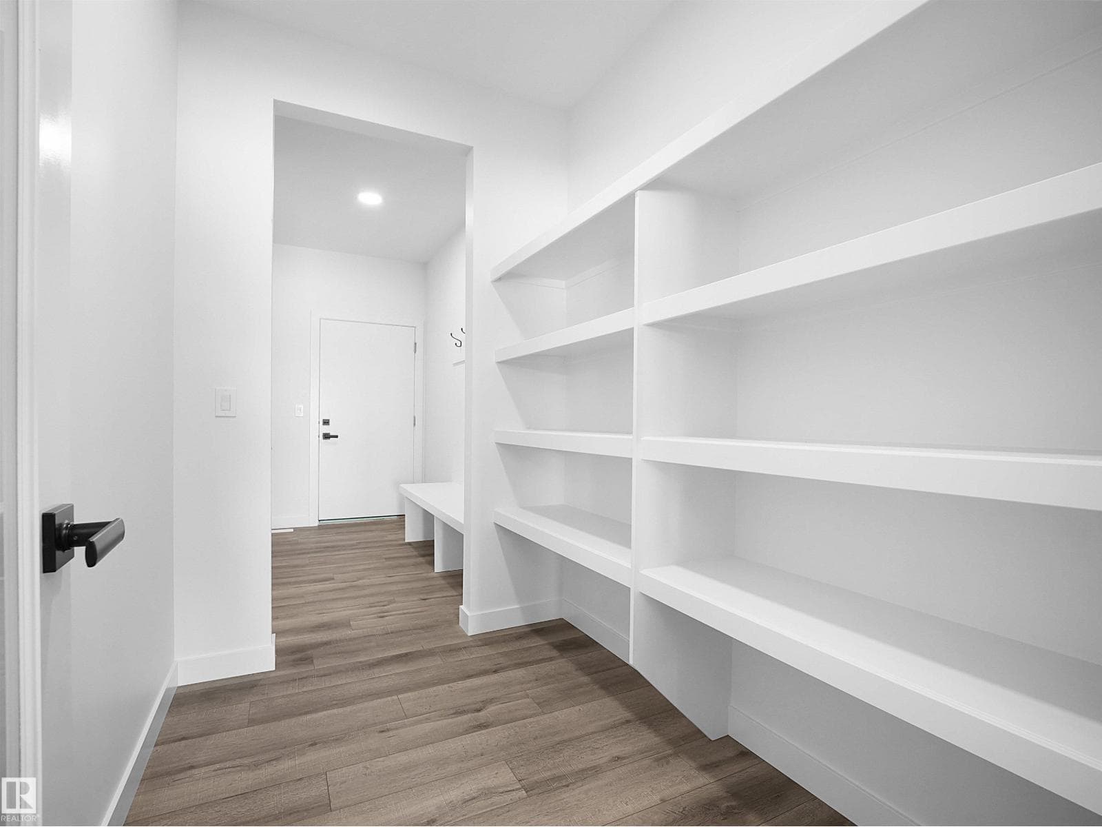 19066 20A AV NW — photo 3