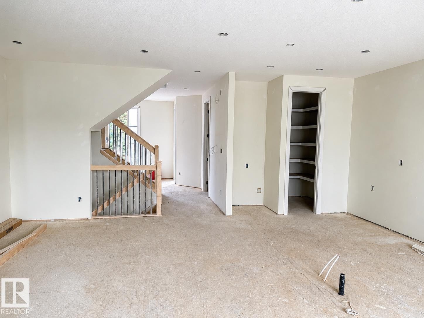 14512 86 AV NW — photo 2