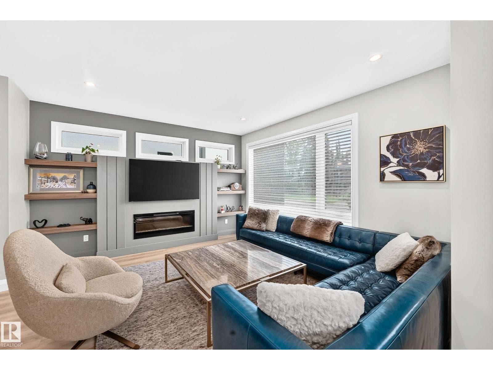 12631 52 AV NW — photo 5