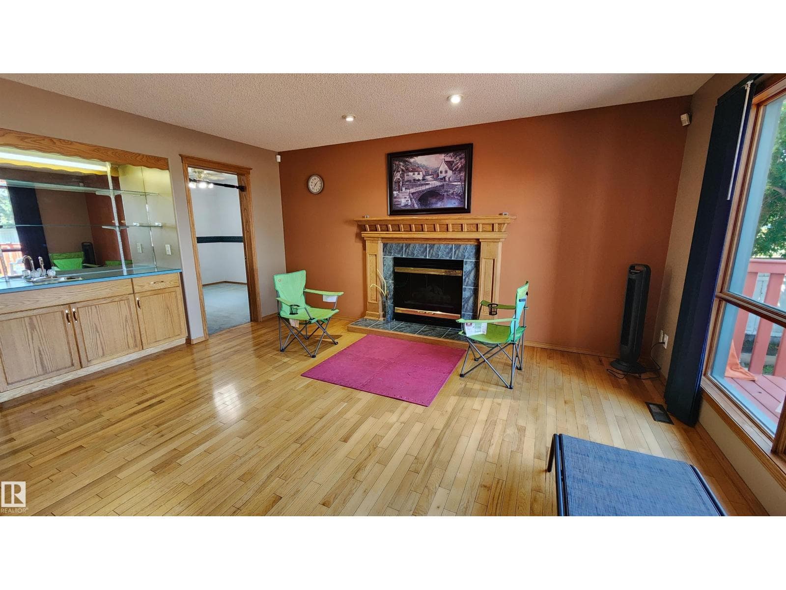 2708 44A AV NW — photo 3