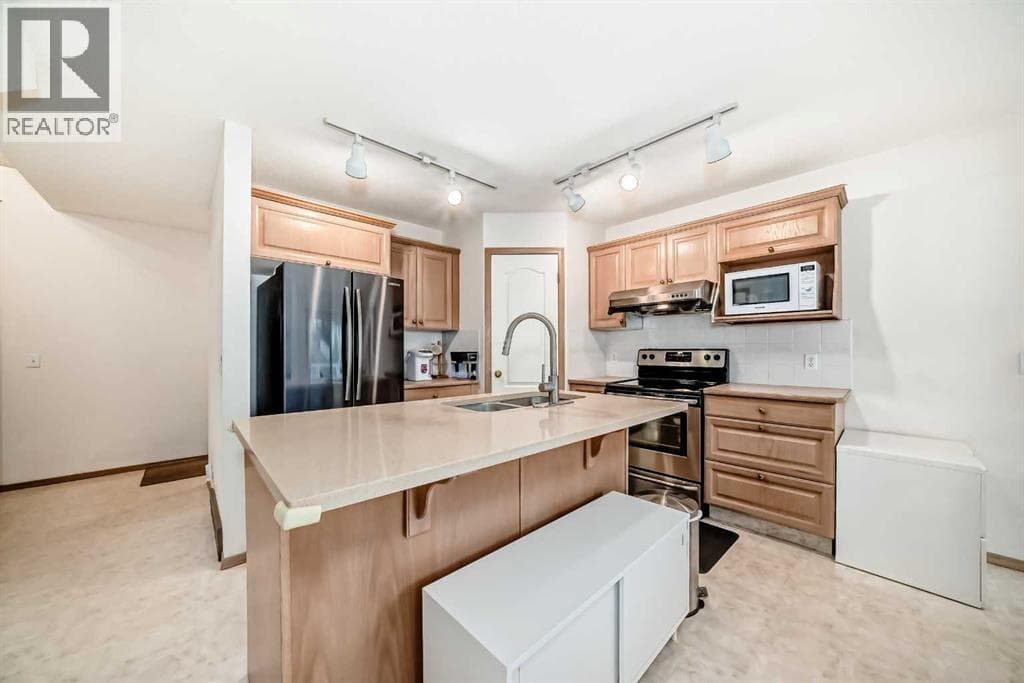 83 Hawkmount Green NW — photo 5