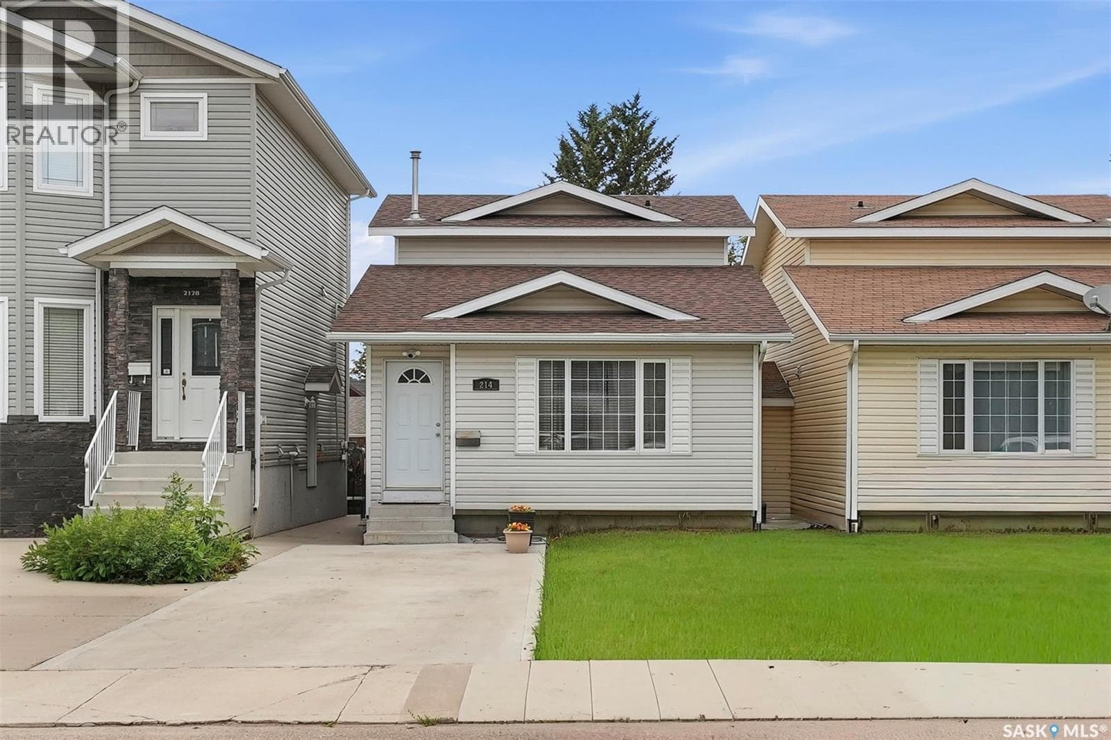 214 Dunlop STREET — photo 2
