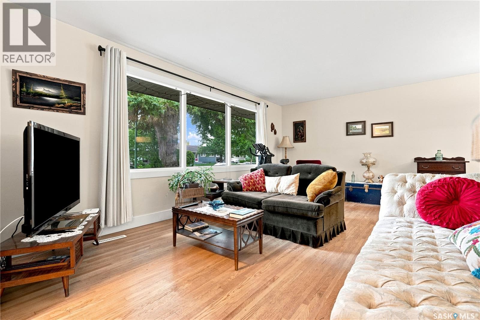 1706 Ewart AVENUE — photo 3