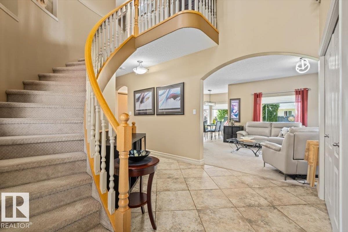 19 ORLANDO DR — photo 2