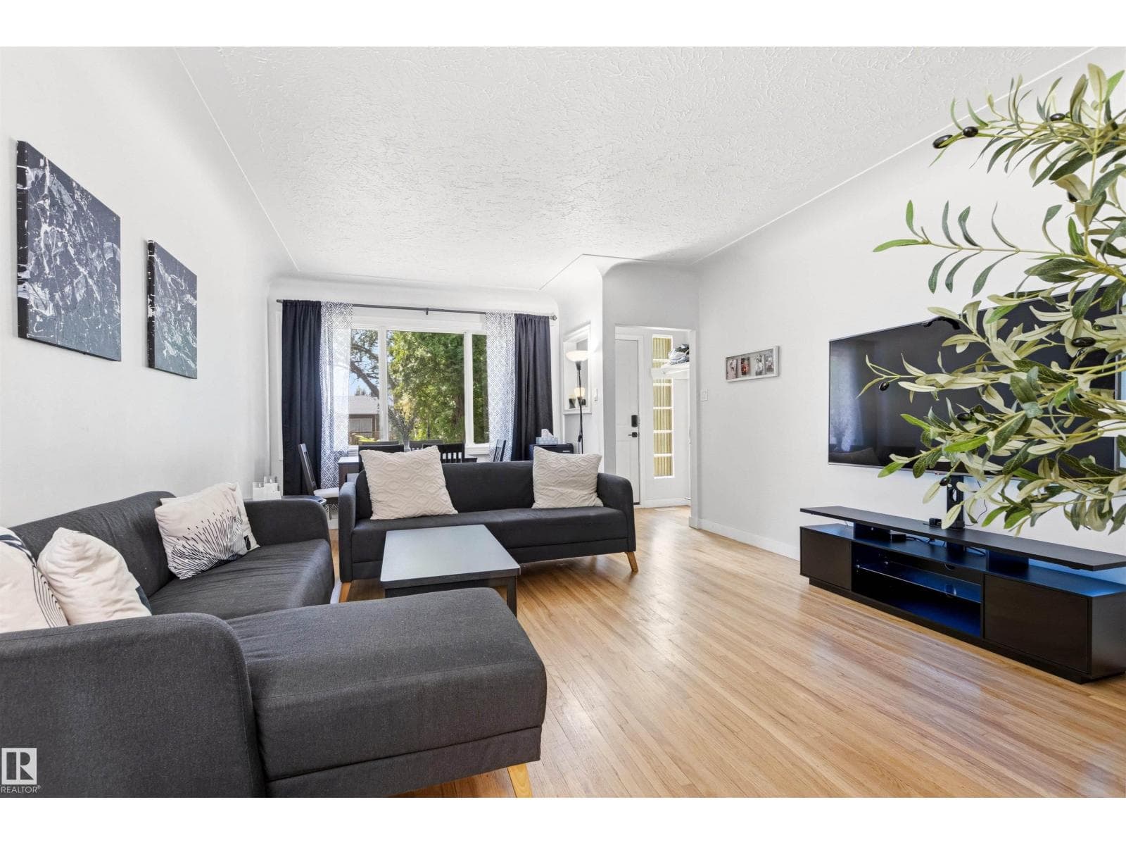 11115 11117 116 ST NW — photo 3