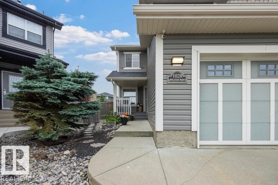 1028 APPLETON PT — photo 2