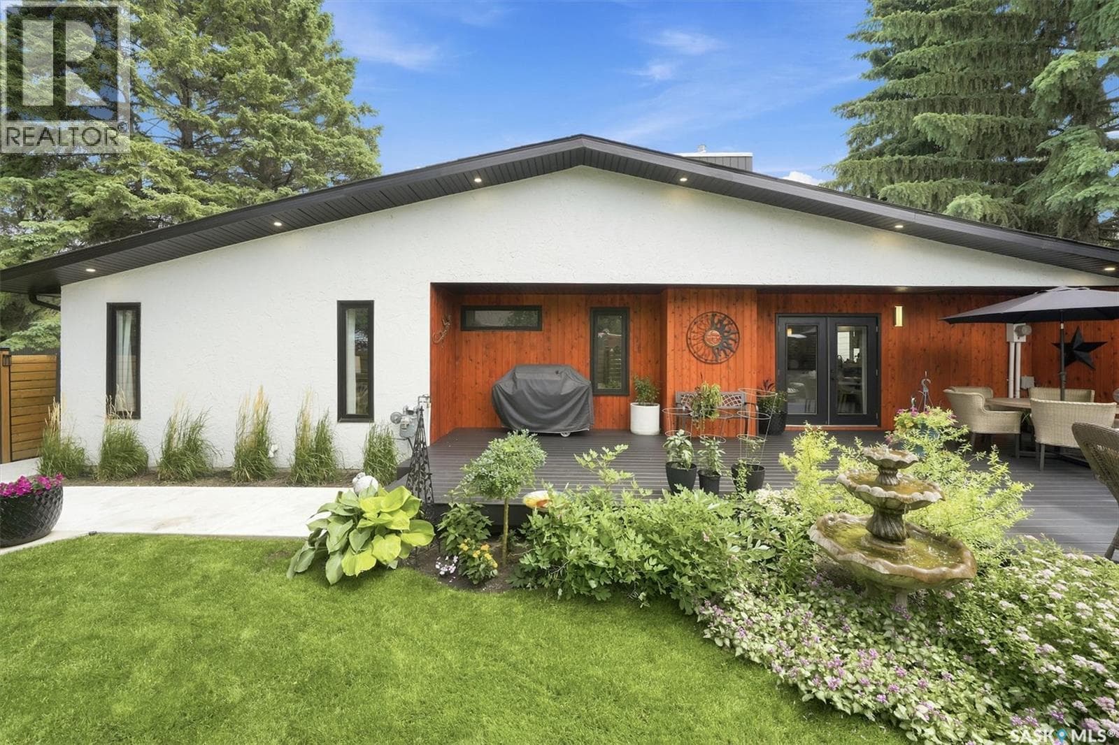 115 Whiteswan DRIVE — photo 3
