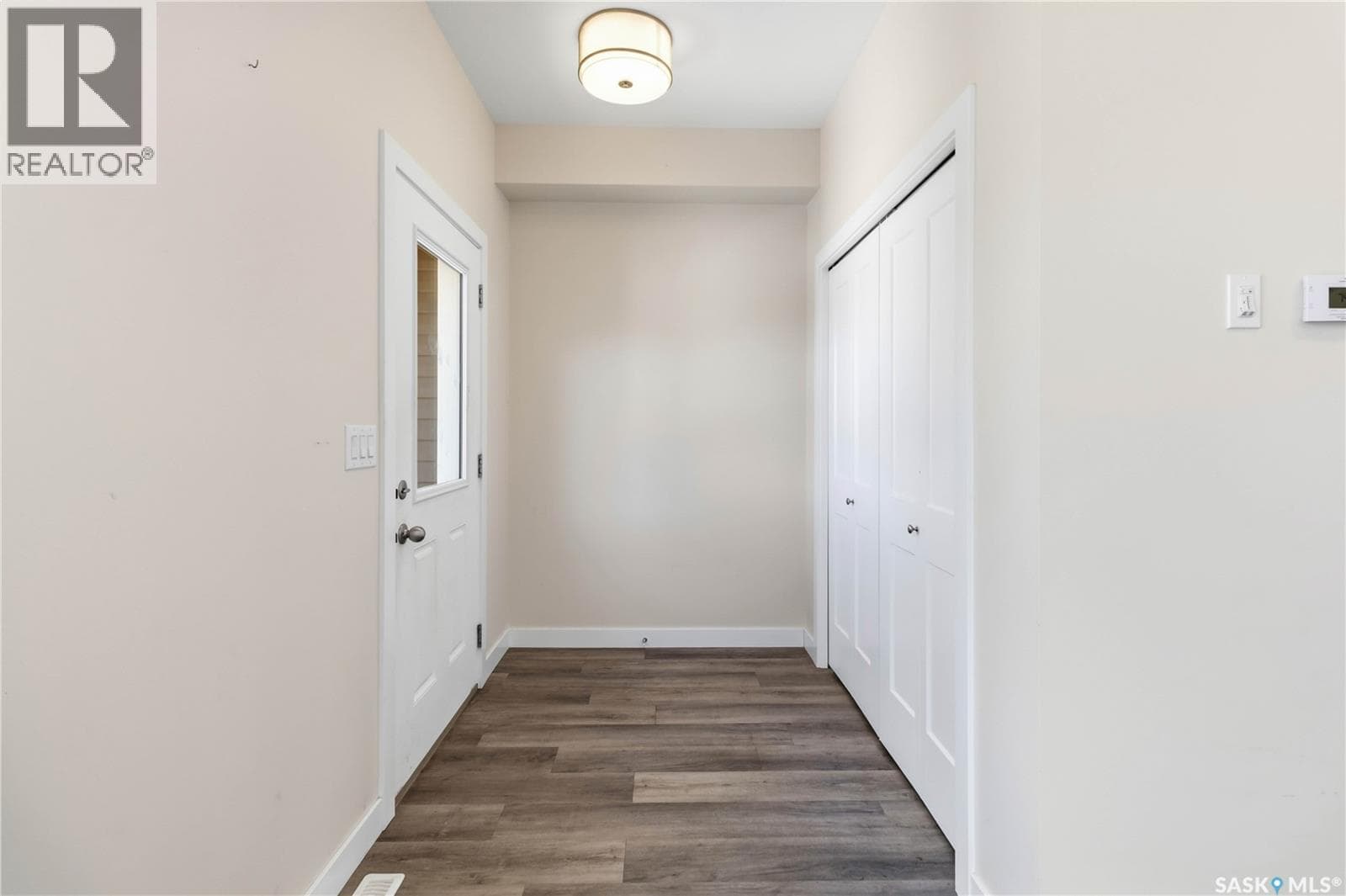 32 301 Centennial ROAD — photo 4