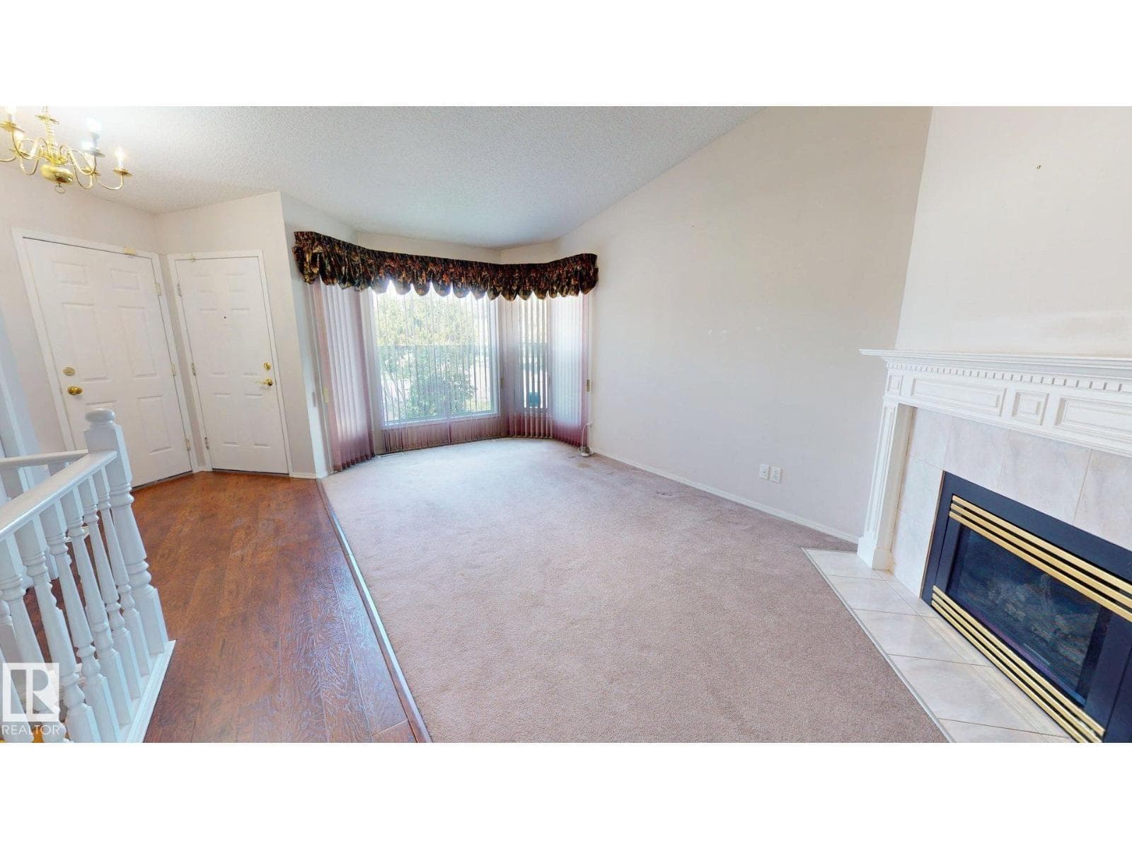 3703 131 AV NW — photo 2