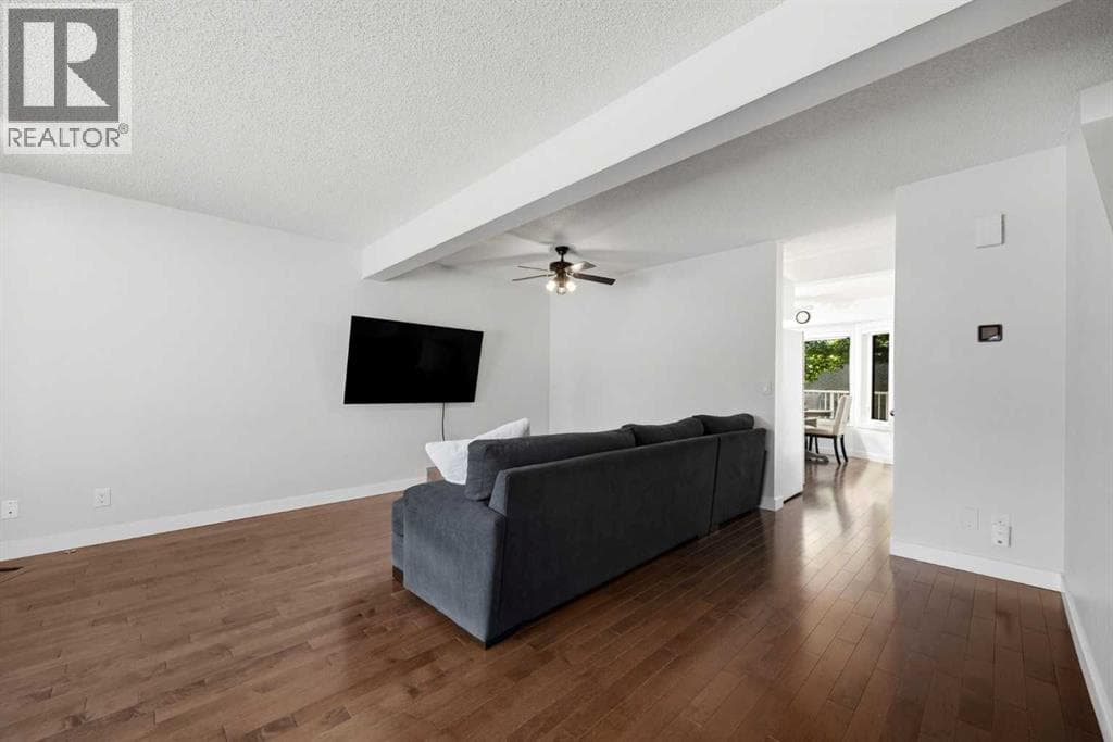 292 Cedarwood Park SW — photo 4