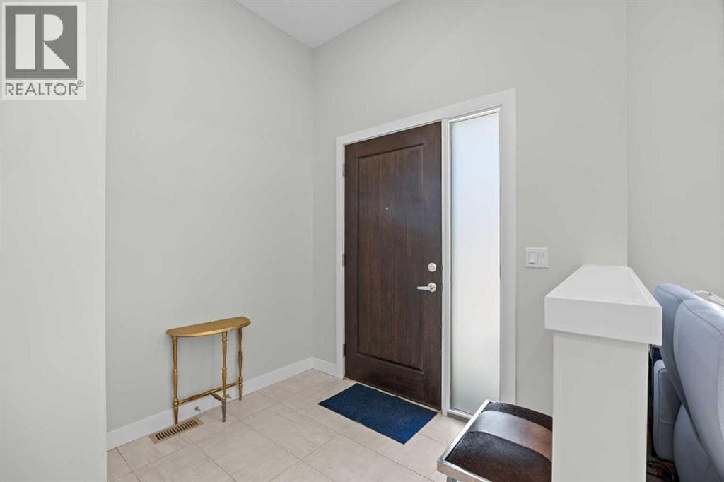 54 Iris Crescent — photo 3