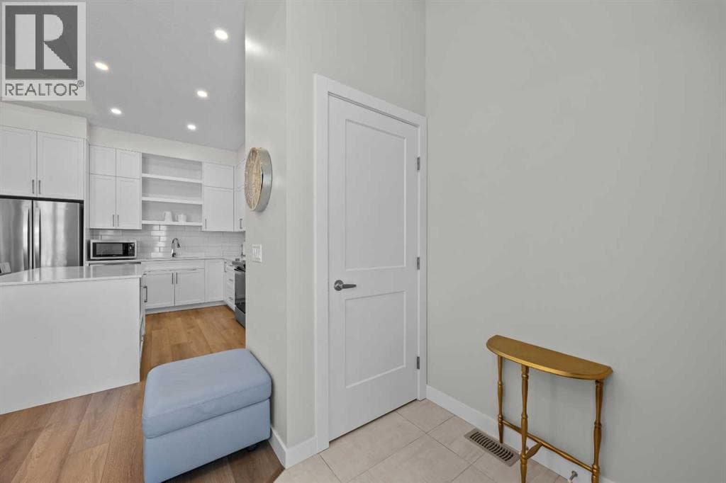 54 Iris Crescent — photo 4