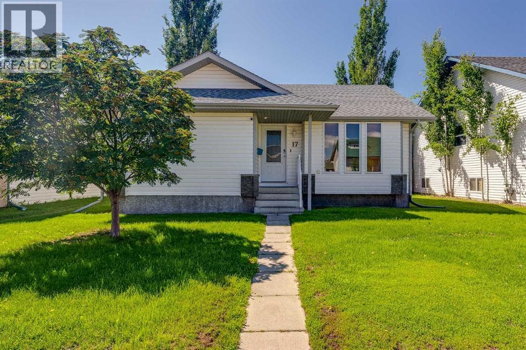 17 Stanford Boulevard
