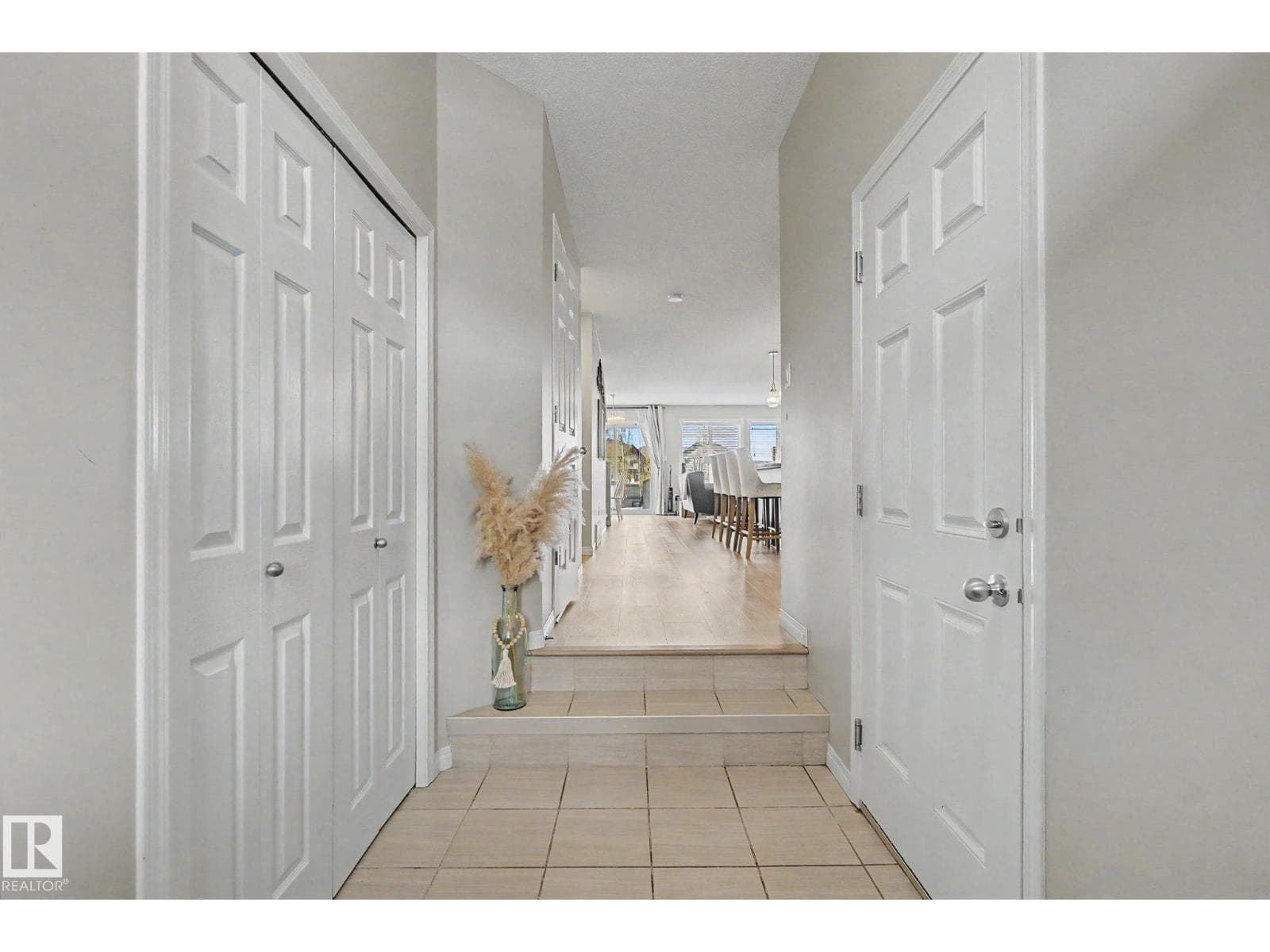 2326 74 ST SW — photo 5