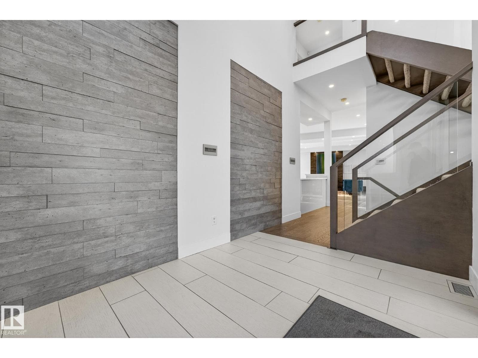 14643 92A AV NW — photo 3