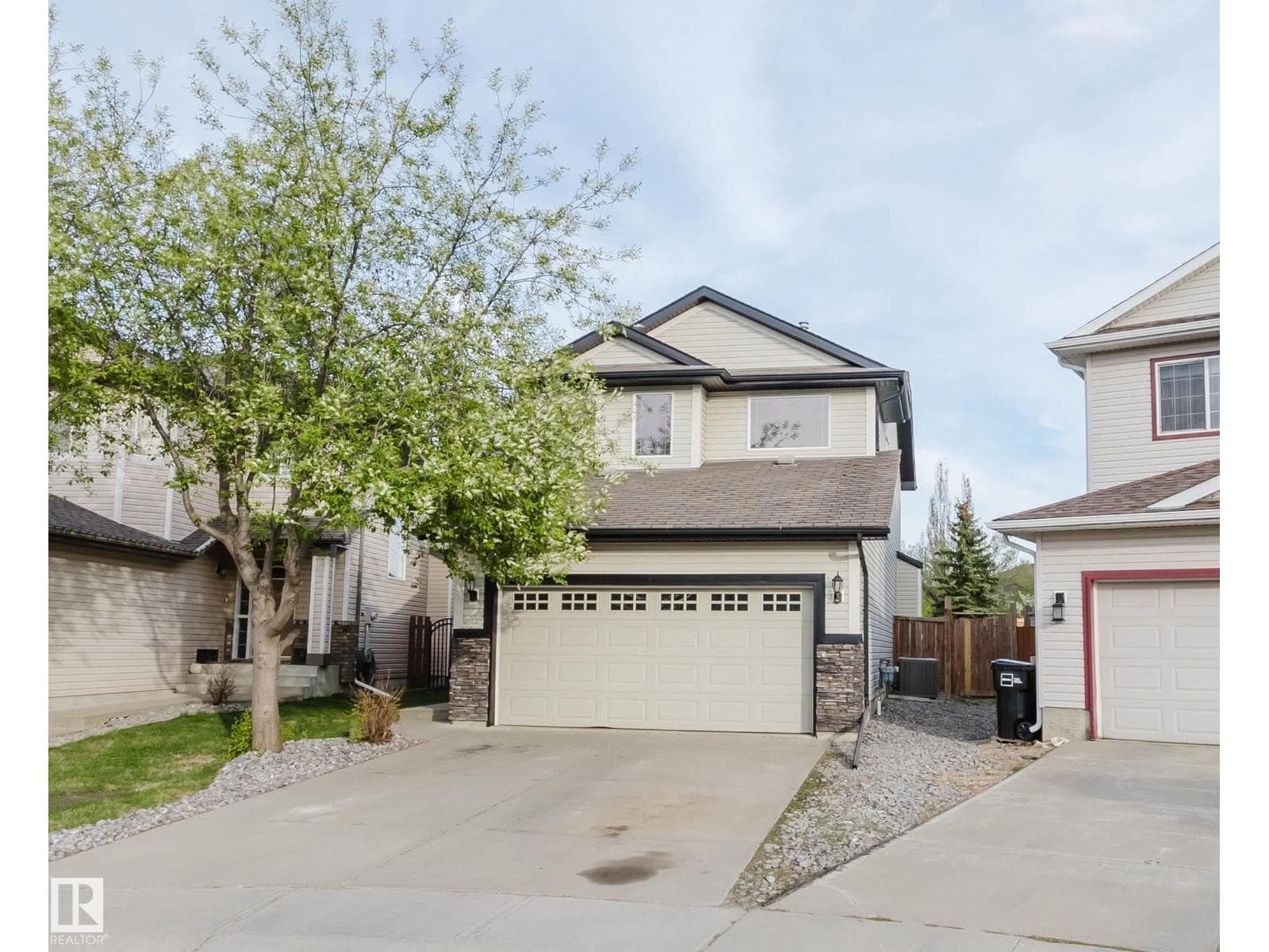 1227 115 ST SW — photo 2