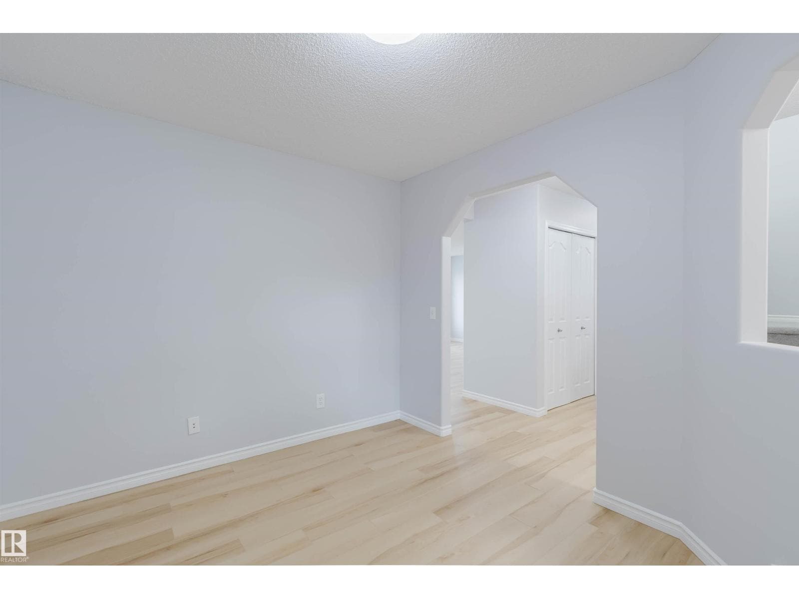 1227 115 ST SW — photo 5
