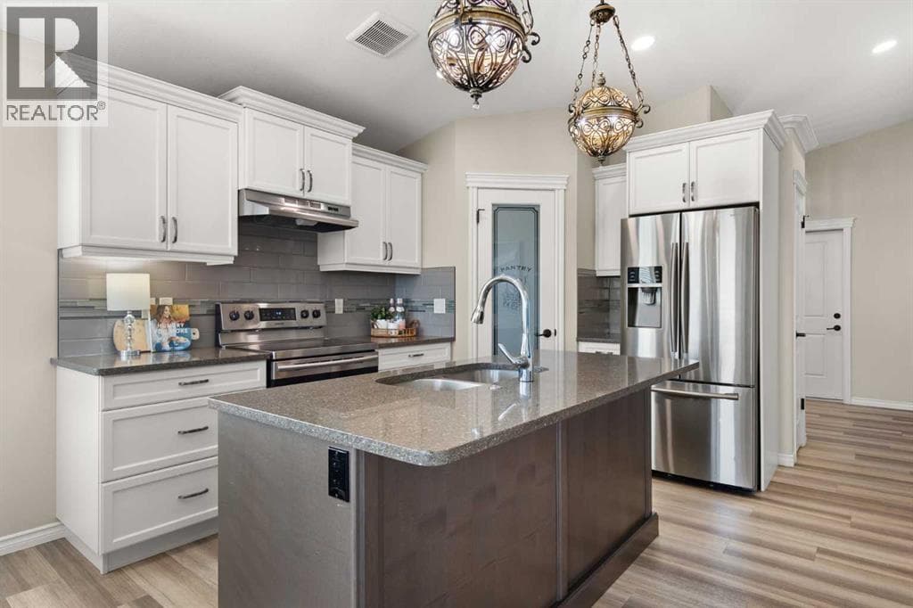 220 Sierra Road SW — photo 4