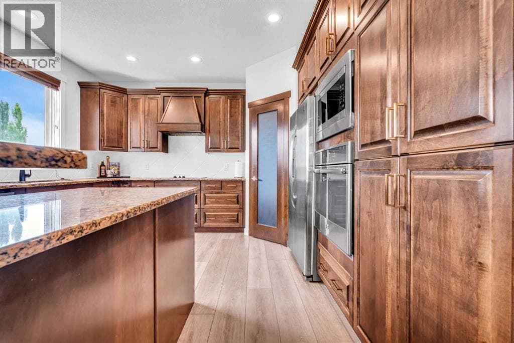 452 Evergreen Circle SW — photo 3