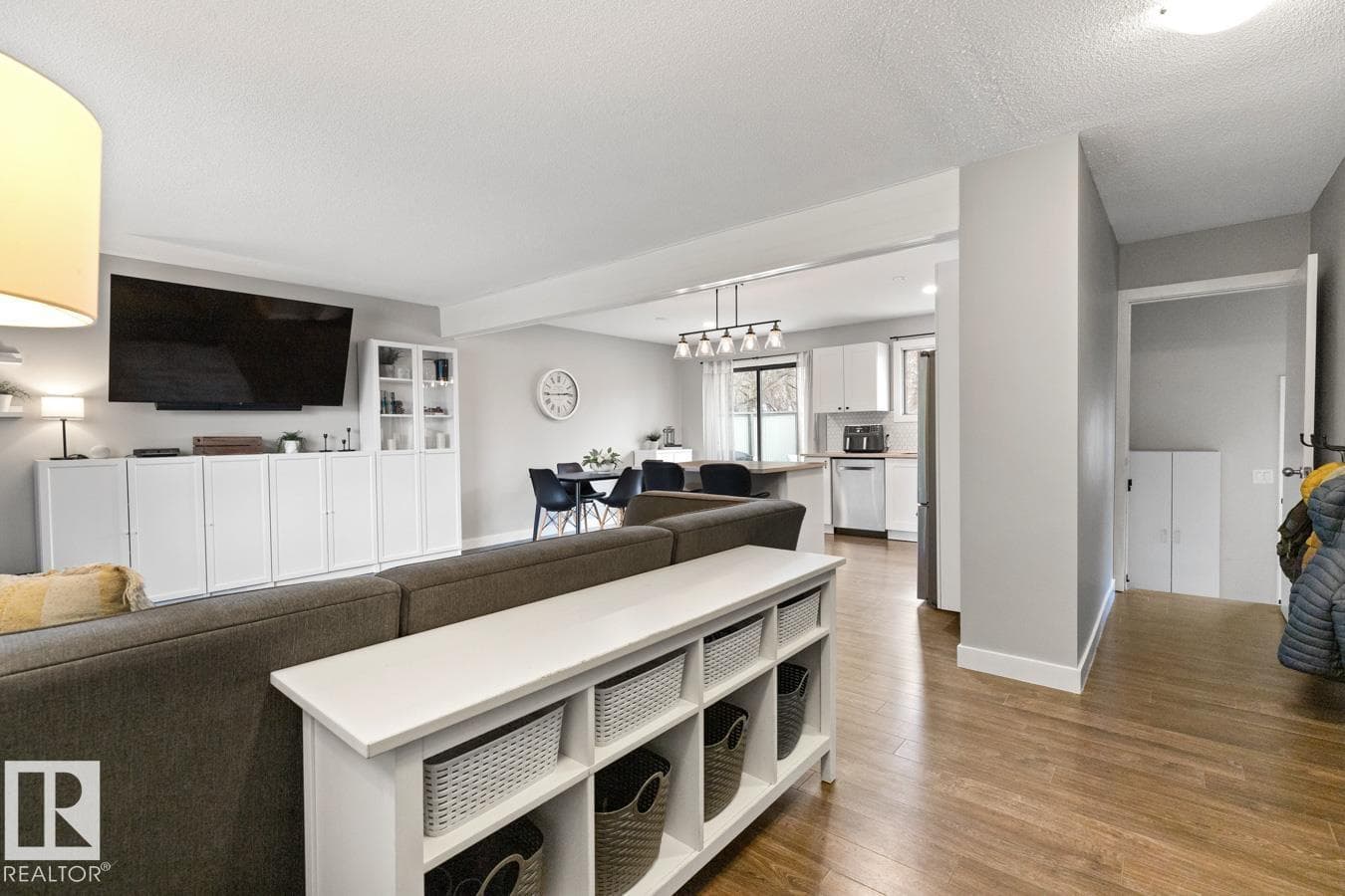 20 CARAGANA AV — photo 5