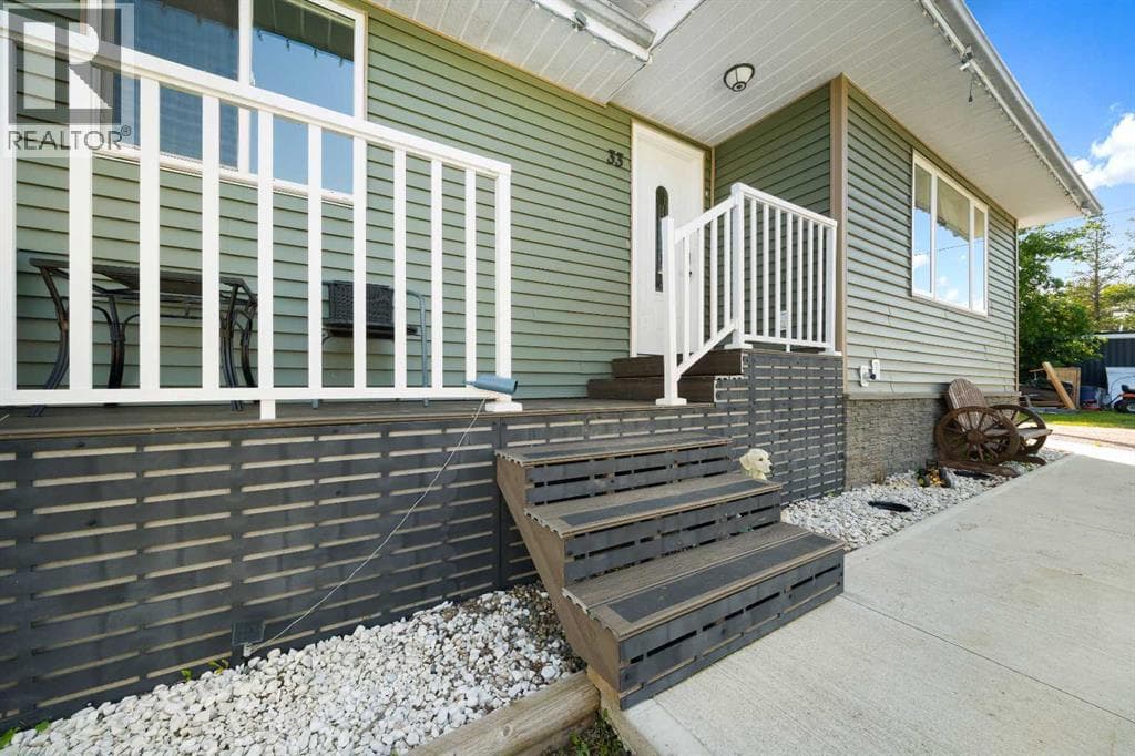 33 3 Avenue E — photo 3