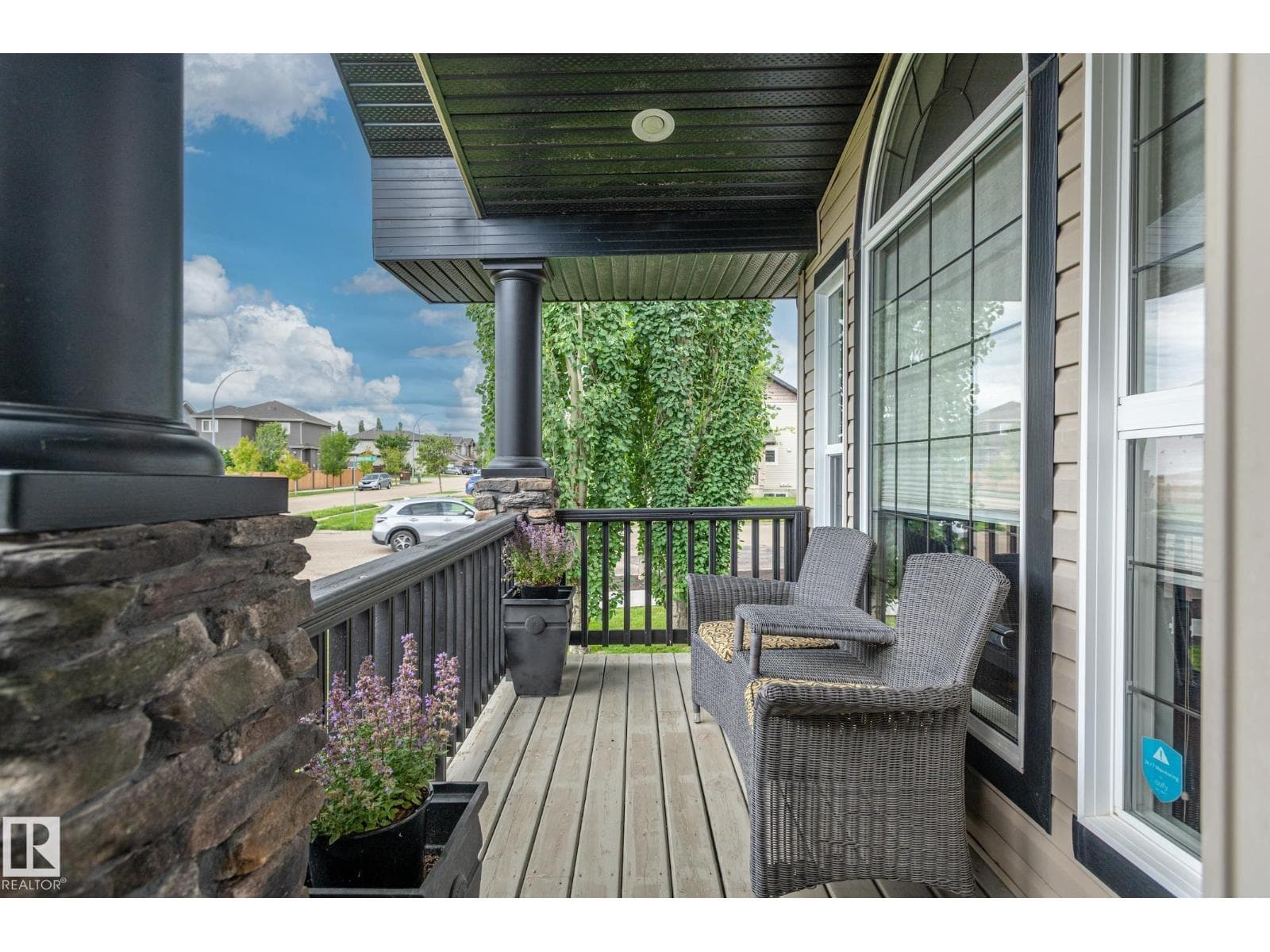 19 NEWTON PL — photo 3
