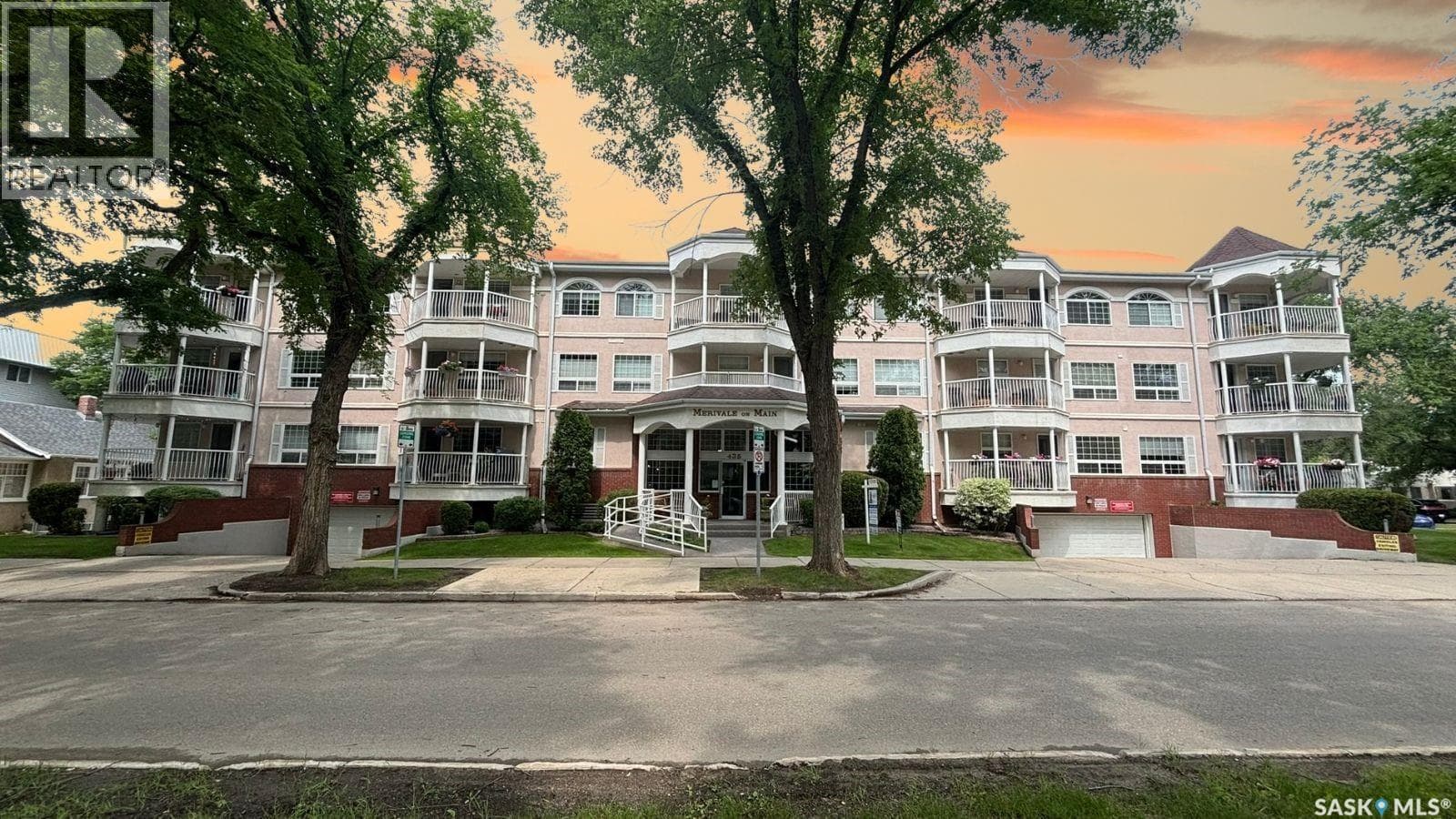 107 435 Main STREET