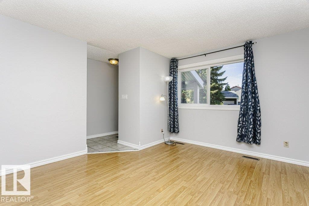 5510 92C AV NW — photo 4