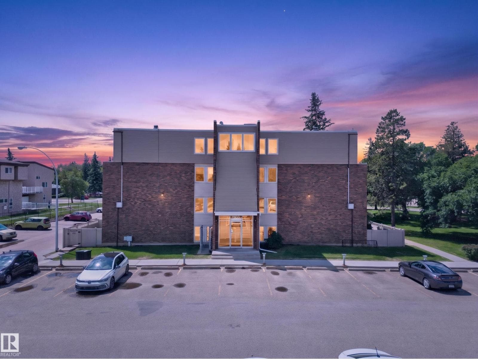 #103 7805 159 ST NW