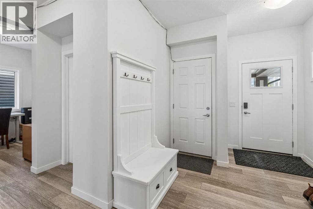 215 Lucas Terrace NW — photo 3