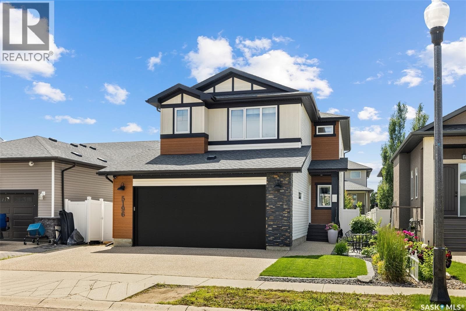5196 Aviator CRESCENT — photo 2