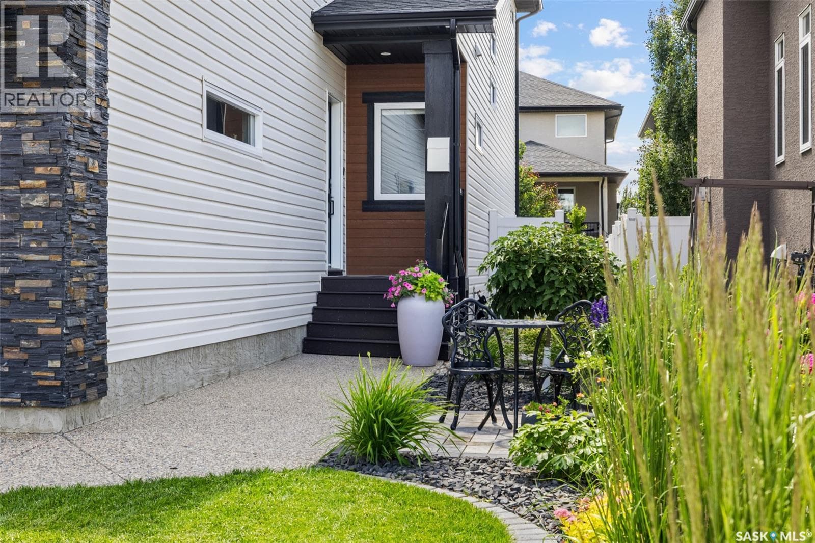5196 Aviator CRESCENT — photo 3