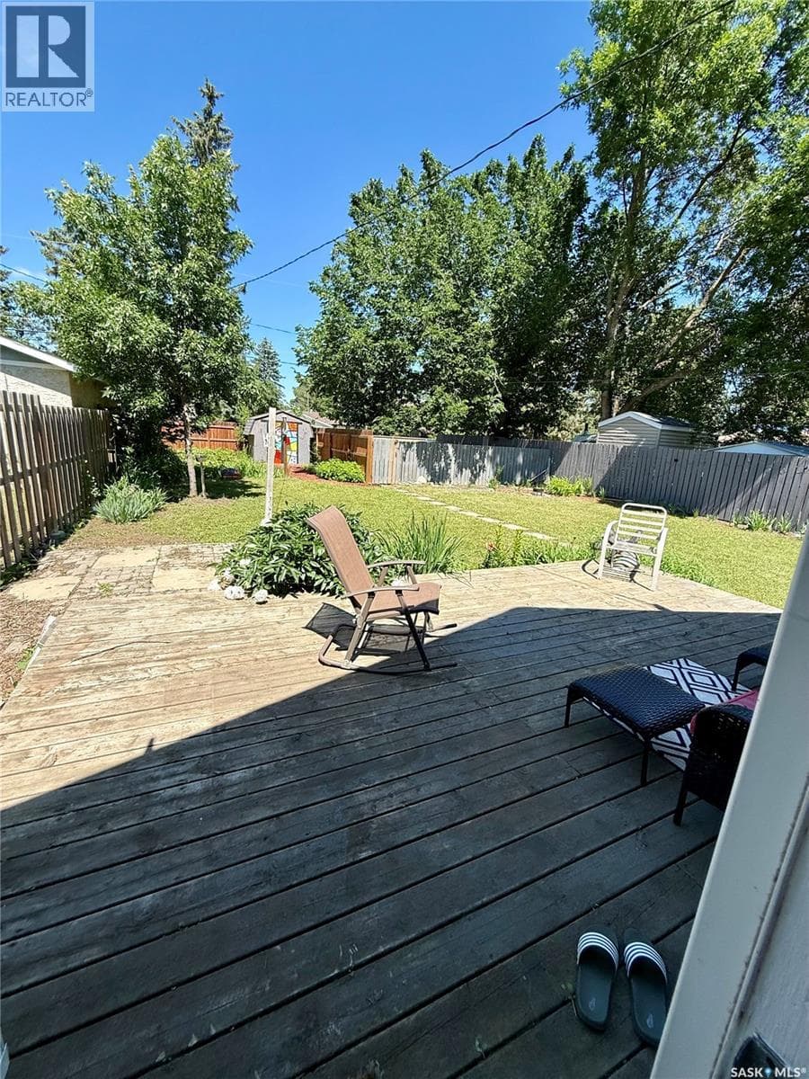 930 Vaughn STREET — photo 5