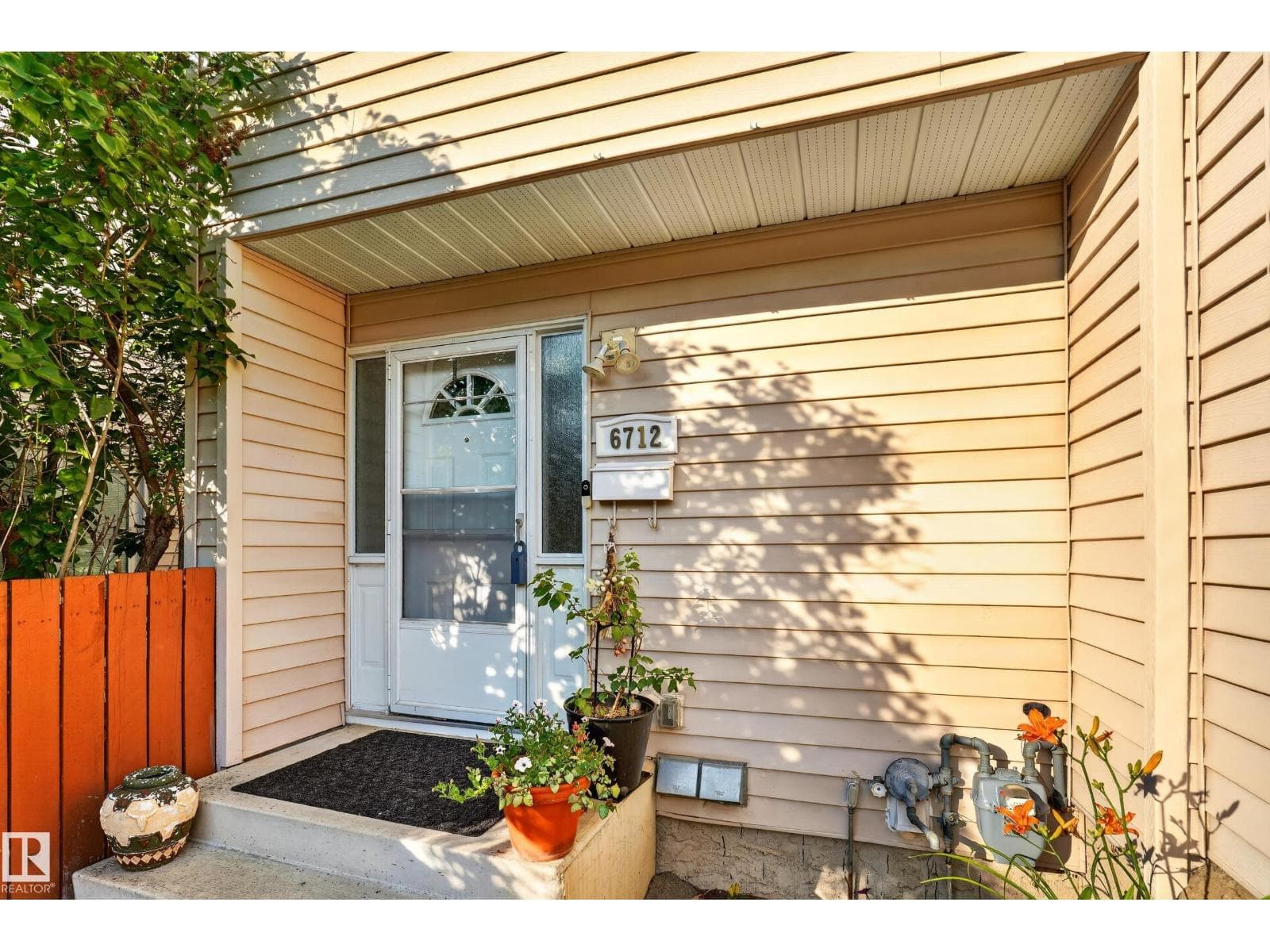 6712 36A AV NW