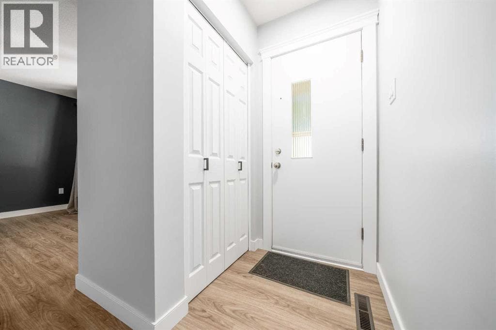 2631 16 Avenue SE — photo 3